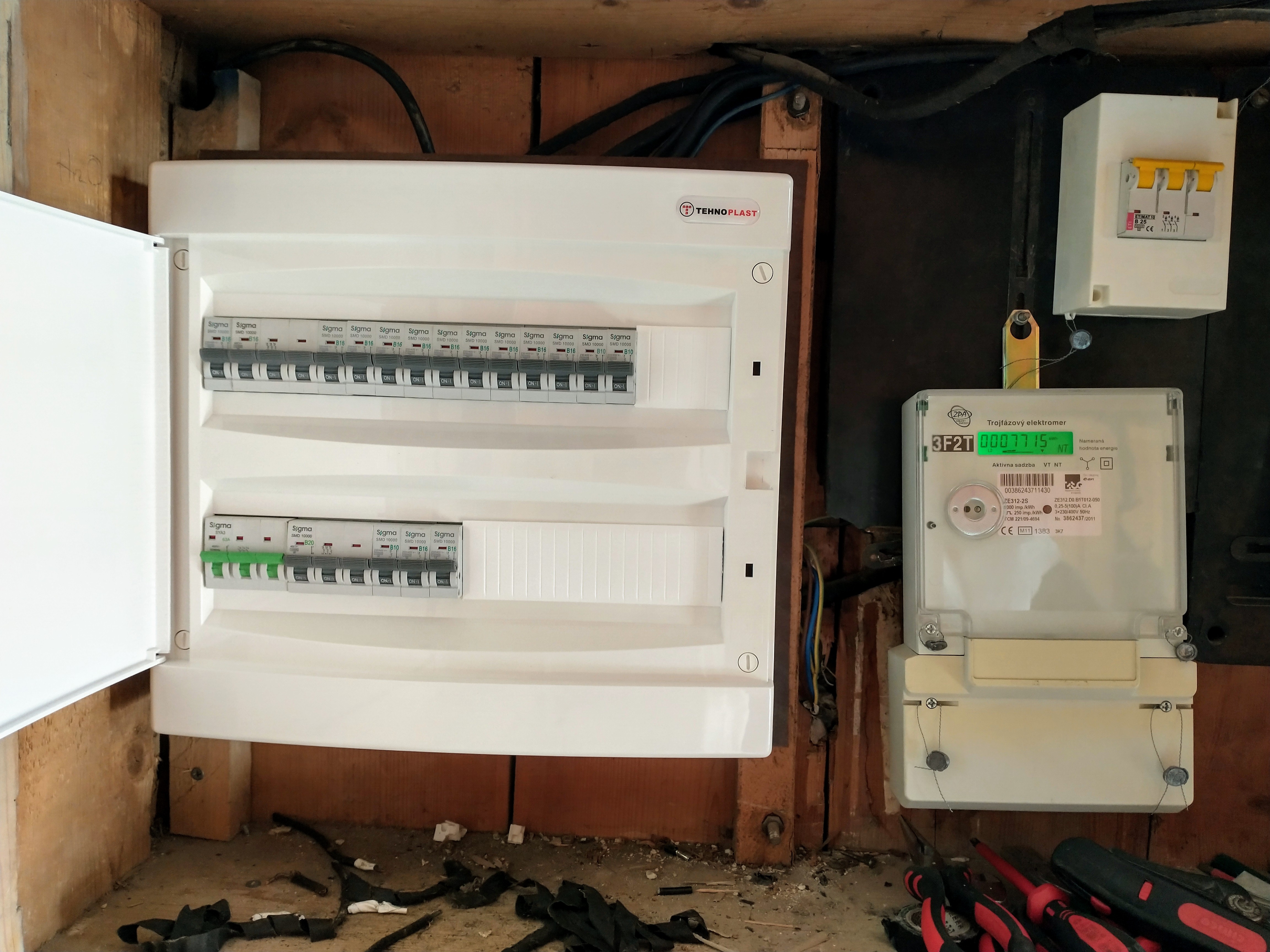 Rodinný dom Igram, rozvodnica Tehnoplast, výzbroj Sigma elektrik
