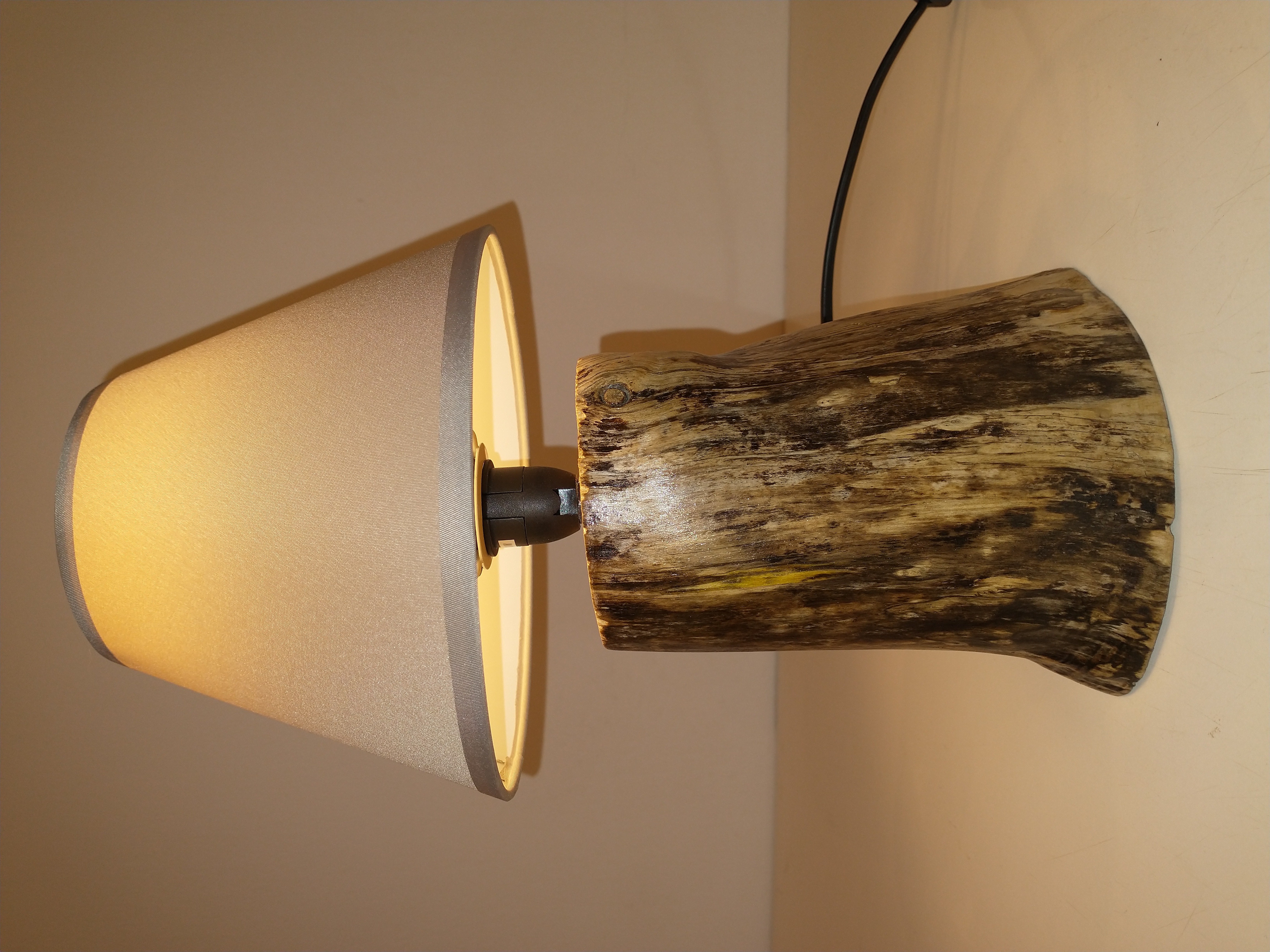 WOOD LAMP svietidlo na stôl s tienidlom