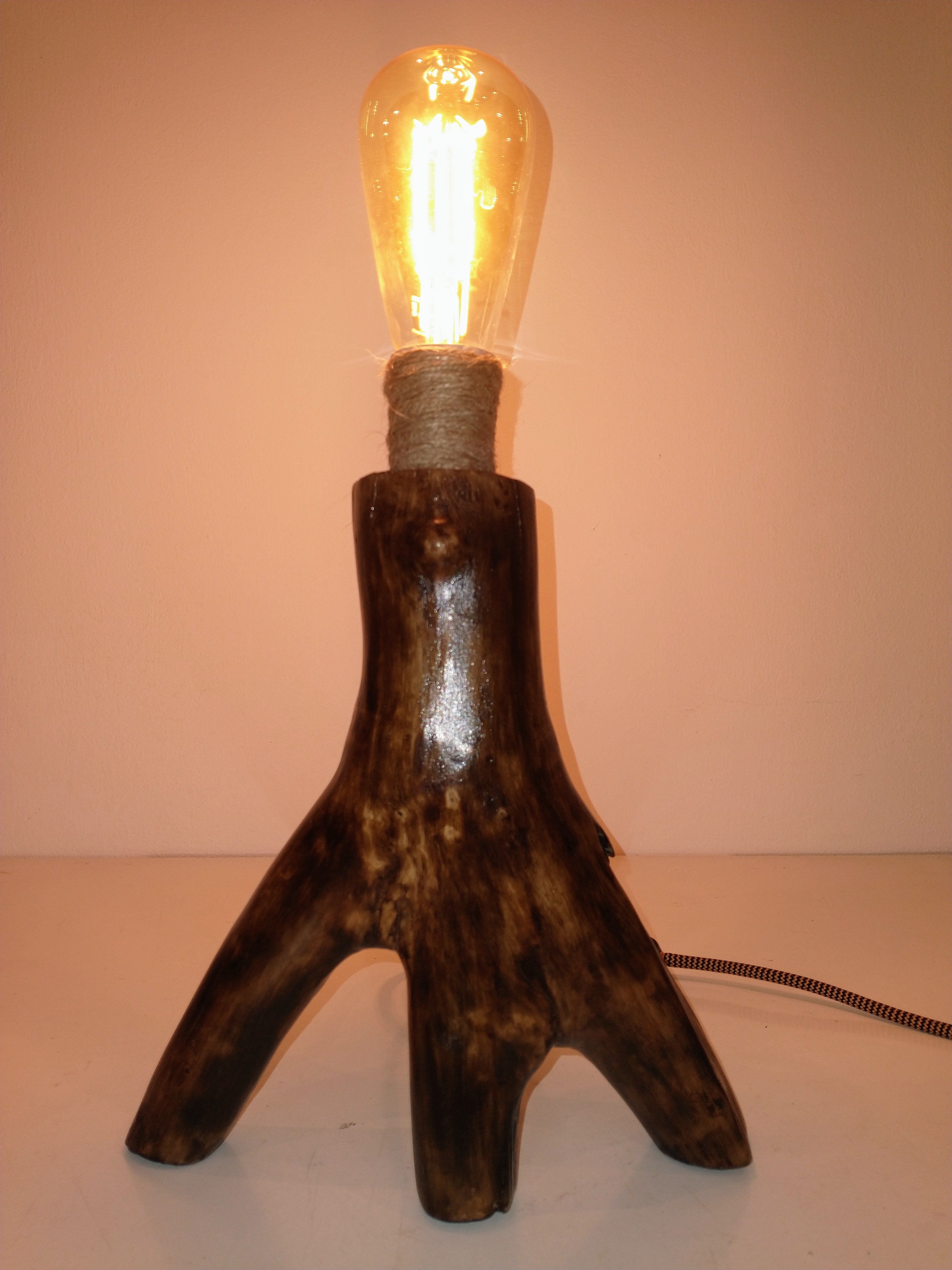 WOOD LAMP svietidlo na stôl