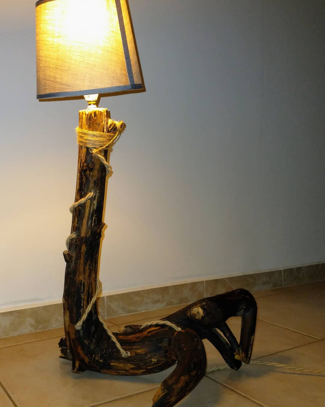 WOOD LAMP svietidlo stojace