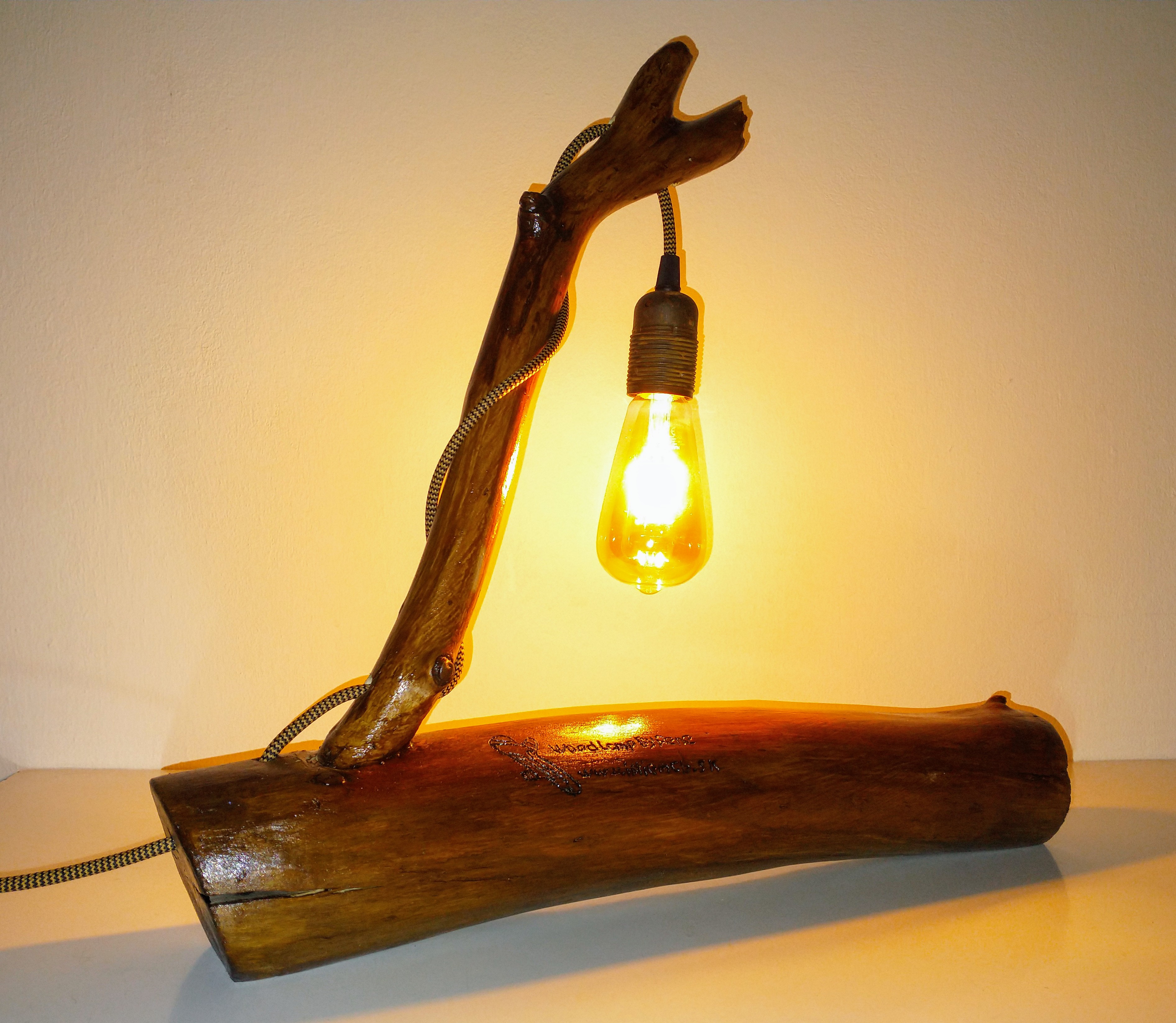 WOOD LAMP svietidlo na stôl