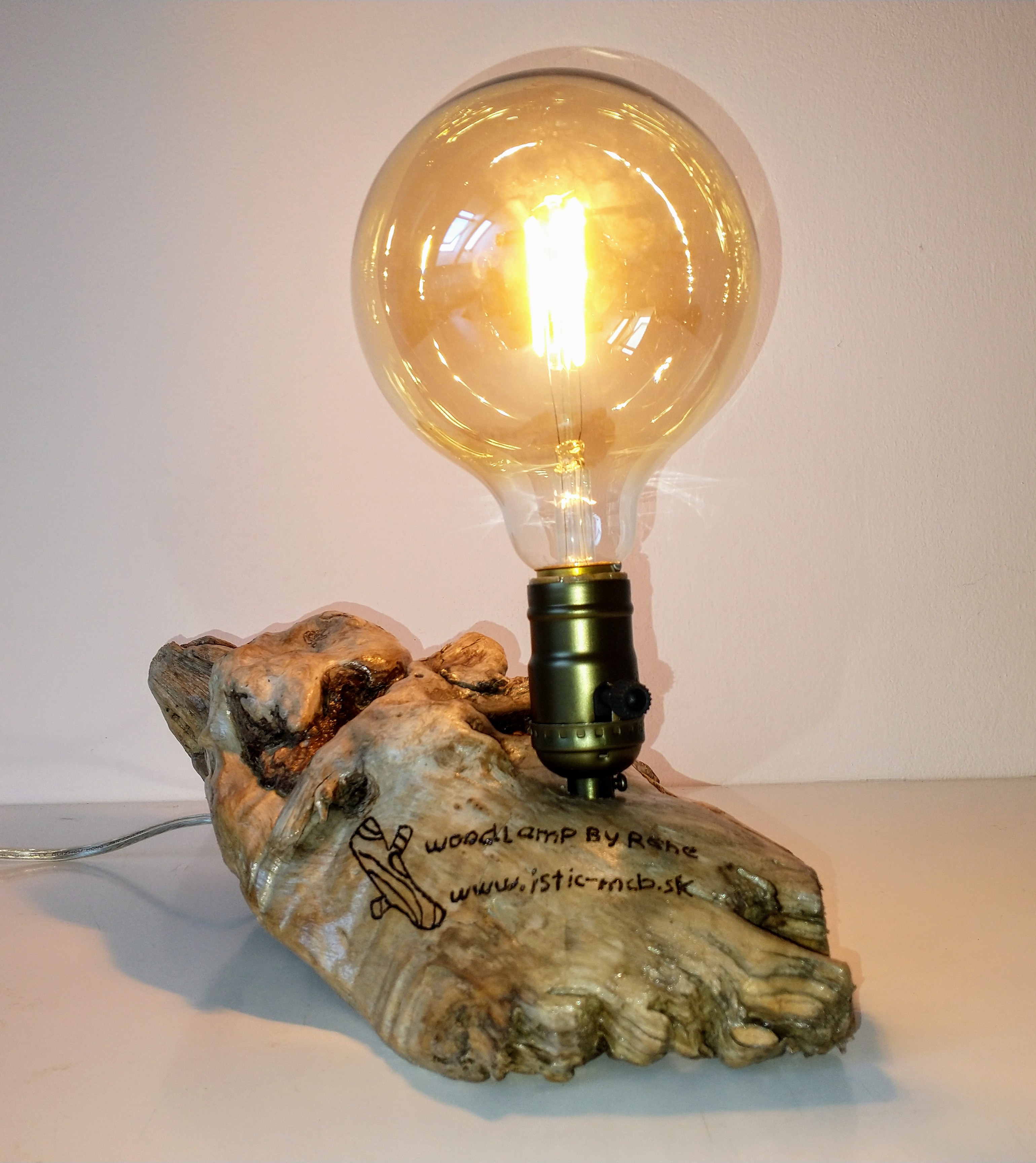 WOOD LAMP svietidlo na stôl