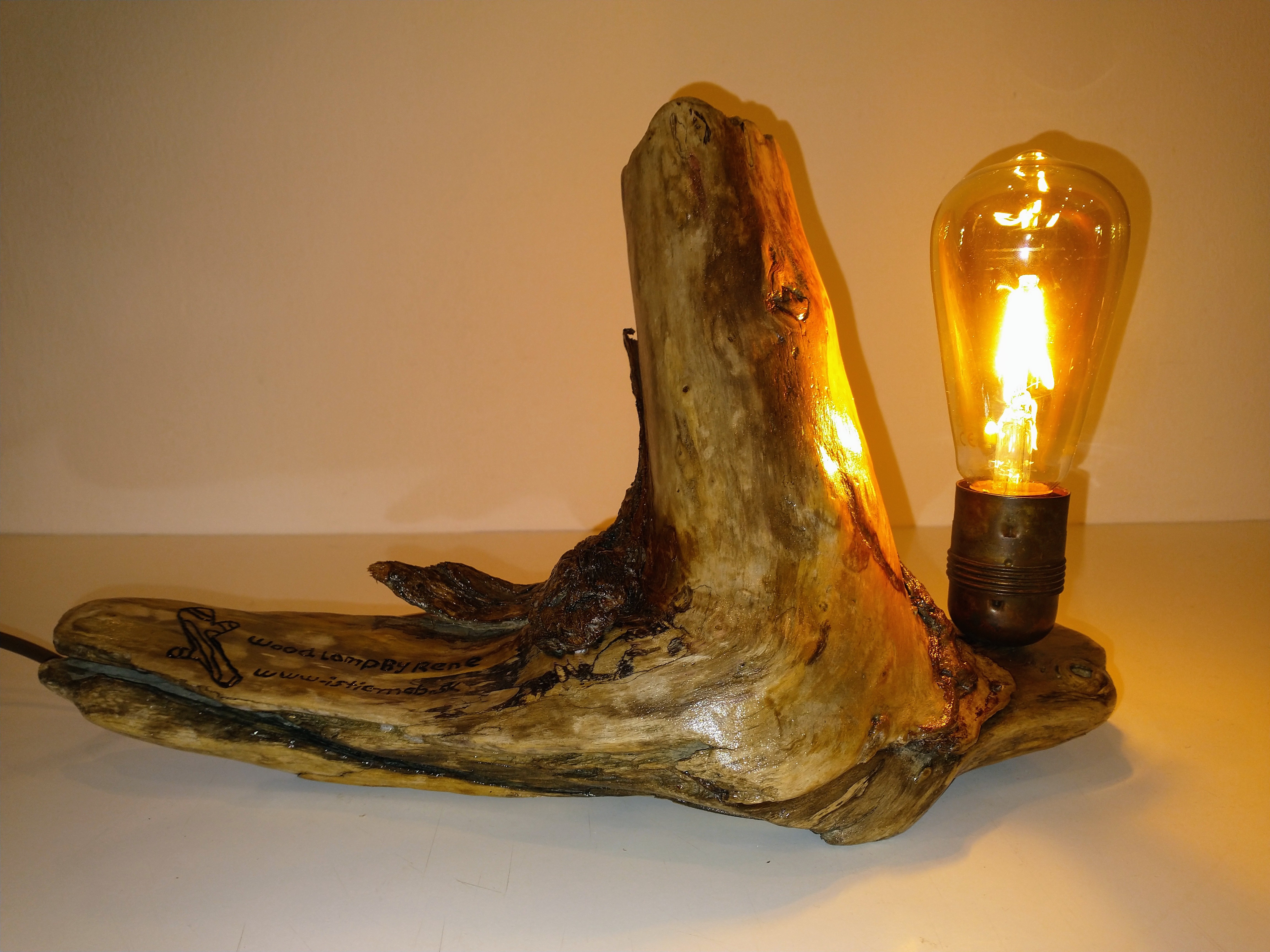 WOOD LAMP svietidlo na stôl