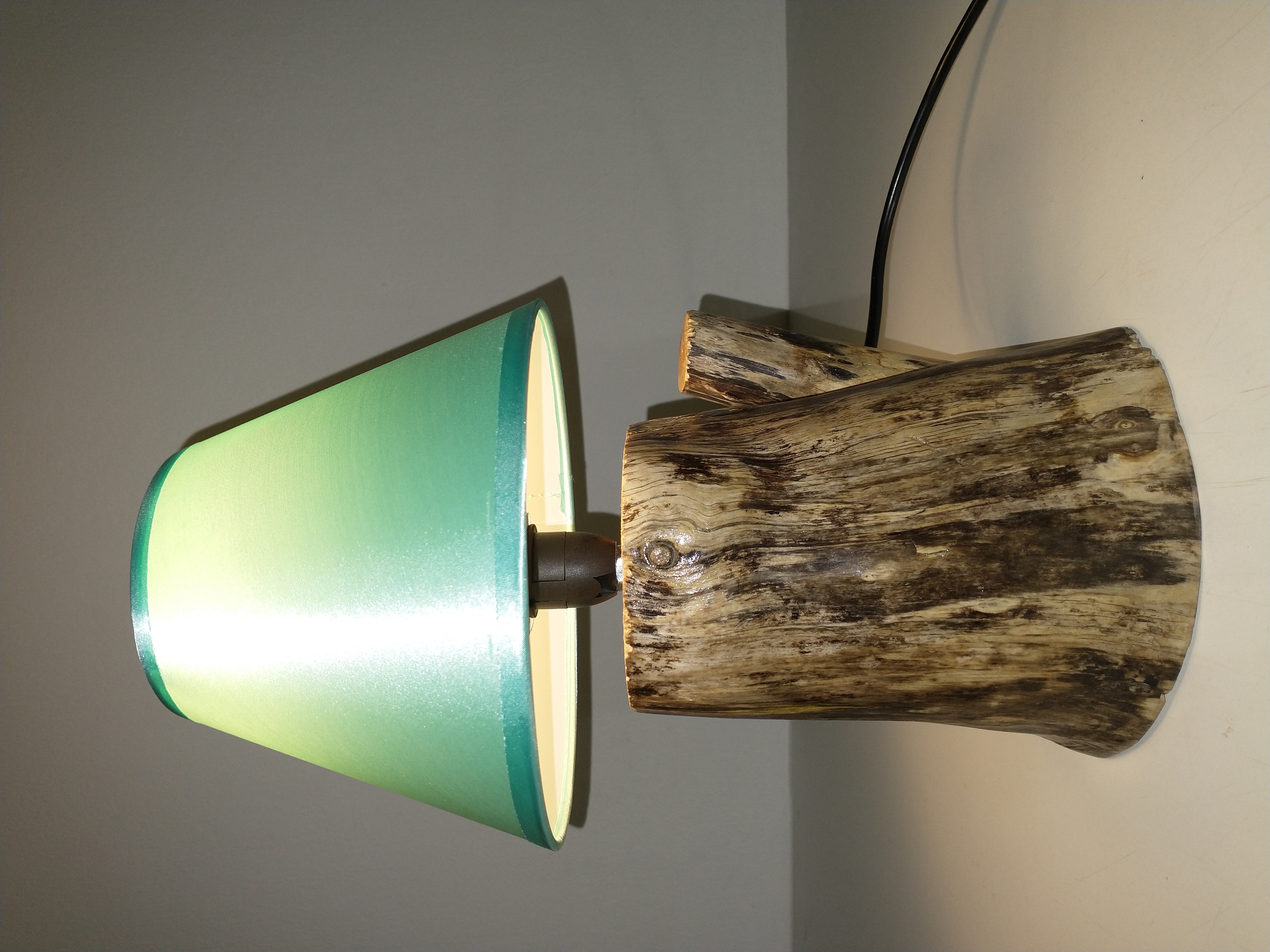 WOOD LAMP svietidlo na stôl s tienidlom